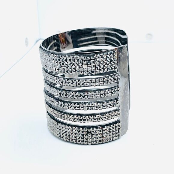Nwot Multilayer Gunmetal/Black Sparkling Rhinestone Cuff Statement Bracelet - Picture 7 of 7